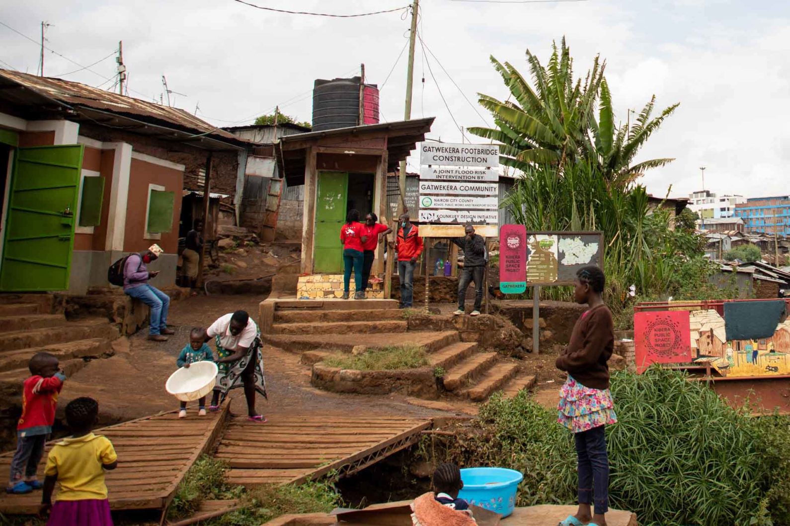 The vibrant streets of Kibera during our field visit